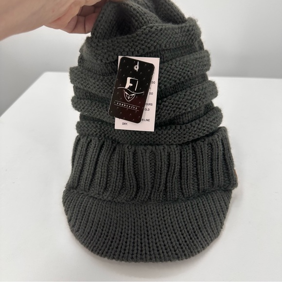 NWT Forbusite Fleece Lined Knit Slouchy Beanie Winter Hat with Visor Gray - Picture 4 of 10